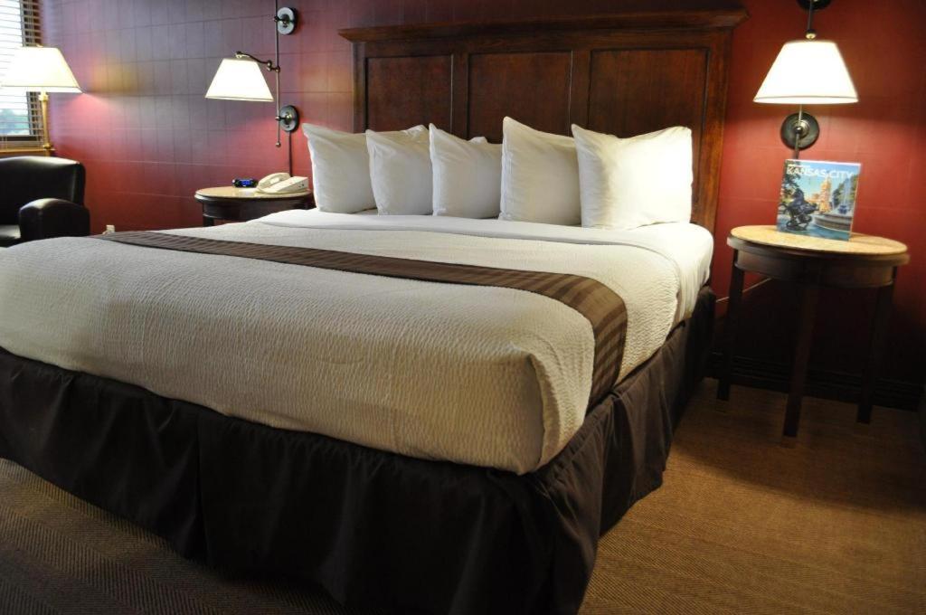 Adam'S Mark Hotel & Conference Center Kansas City Exterior photo