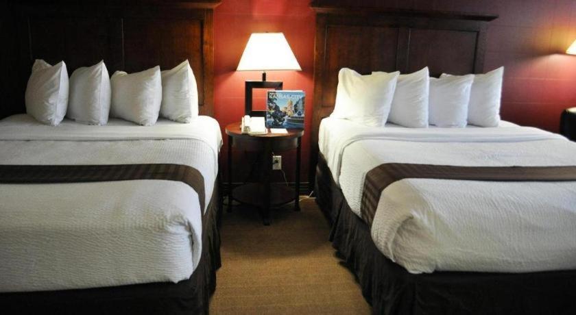 Adam'S Mark Hotel & Conference Center Kansas City Exterior photo